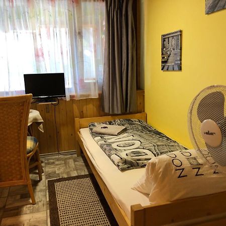 Hotel City Camping& Apartman &Bungalow Győr Exterior foto